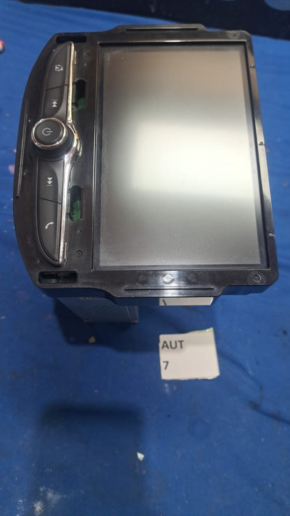 Aut 7 Autoradio monitor Opel Adam