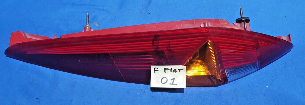 1 bis - Fanale Posteriore destro Fiat Punto 2° serie 3 porte con portalampade