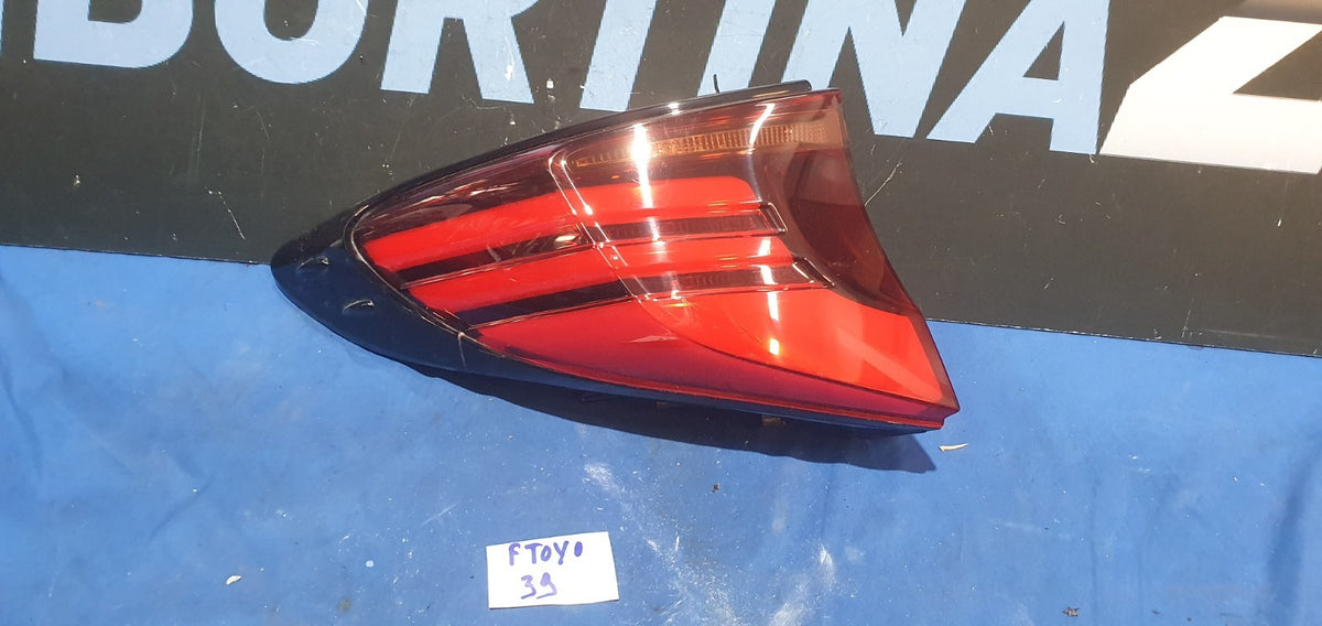 F Toyo 39 - Fanale posteriore sinistro Toyota CHR C-HR Led  2019 81560 f4130 00