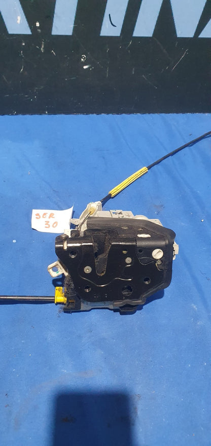 Ser 30 - Serratura elettrica Audi Q5 destra 8j1837016c