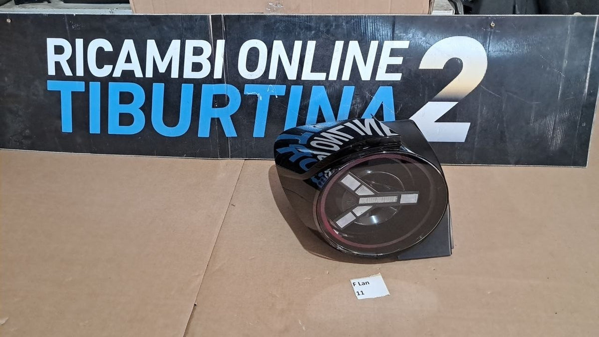 F Lan 11 Fanale posteriore sinistro Lancia ypsilon L21 dal 2023 Led