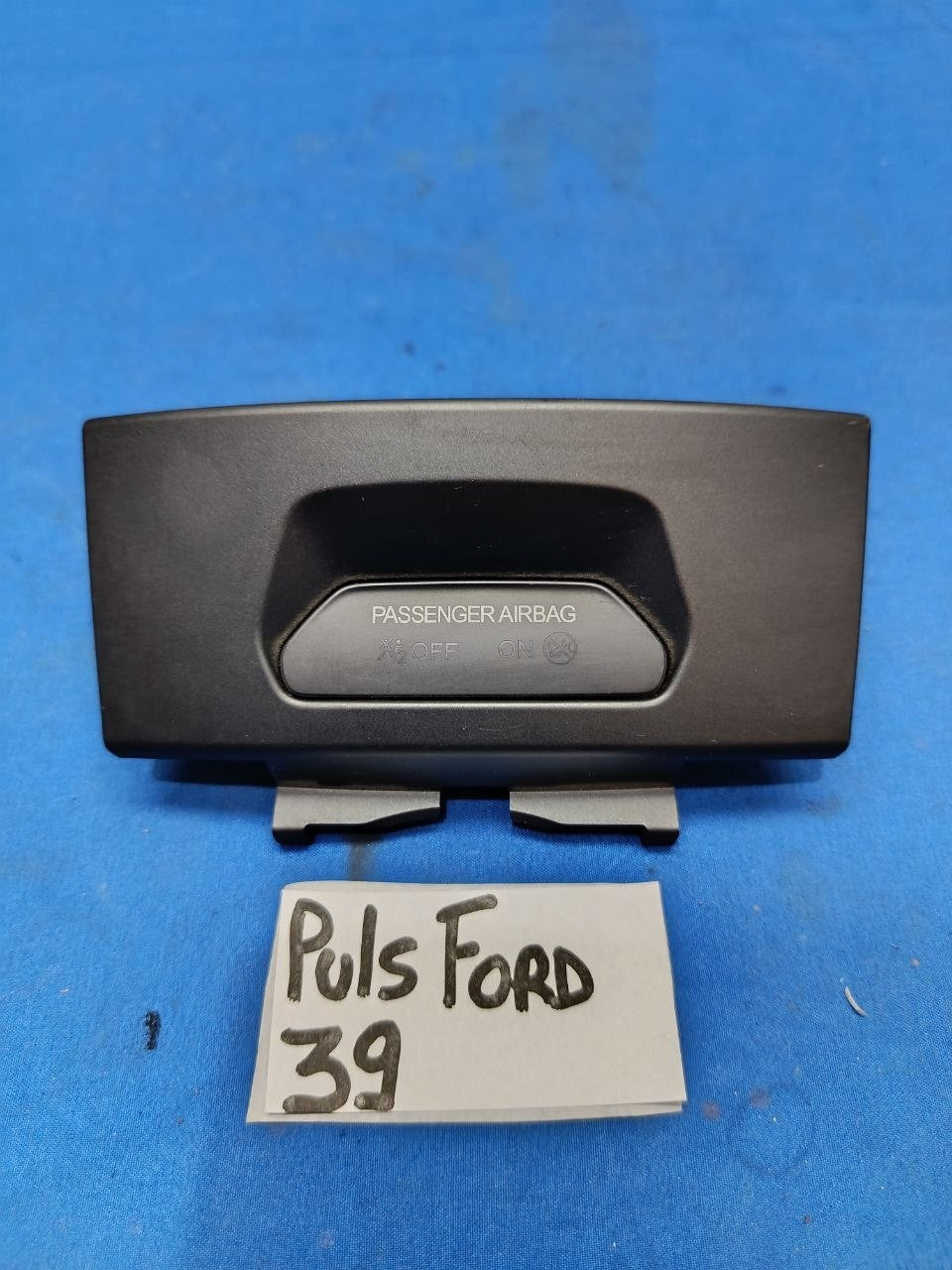 Puls Ford 39 - Pulsante disattivazione Airbag passeggero  Ford Fiesta Restyling
