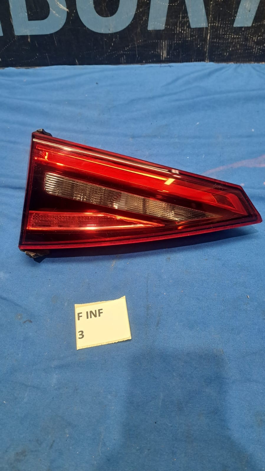 F Inf 3 Fanale stop posteriore interno sinistro Infiniti QX 30 dal 2016