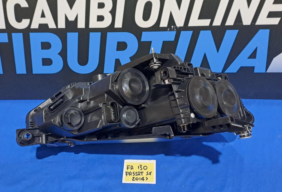 Faro anteriore sinistro Volkswagen Passat 2014 in poi - fa 130