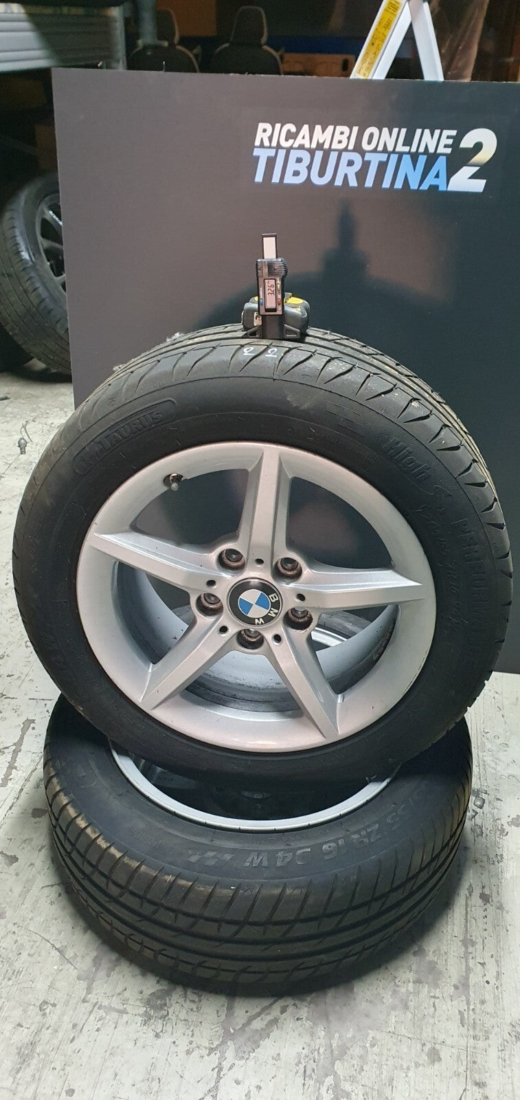 Cerchi e gomme 4 cerchi per Bmw serie 1 F20  con gomme Taurus