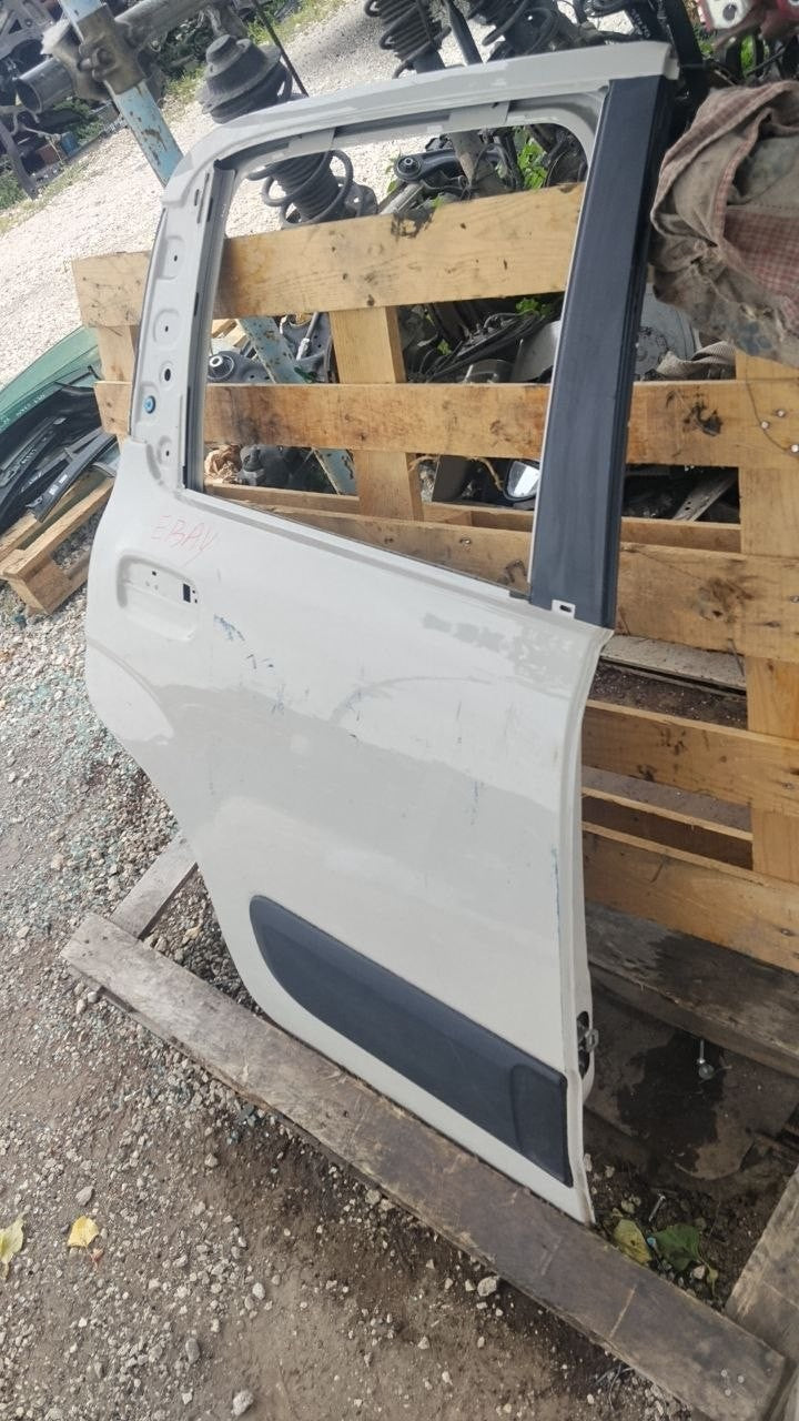 Porta posteriore destra fiat panda con fascia 2012 in poi nuda