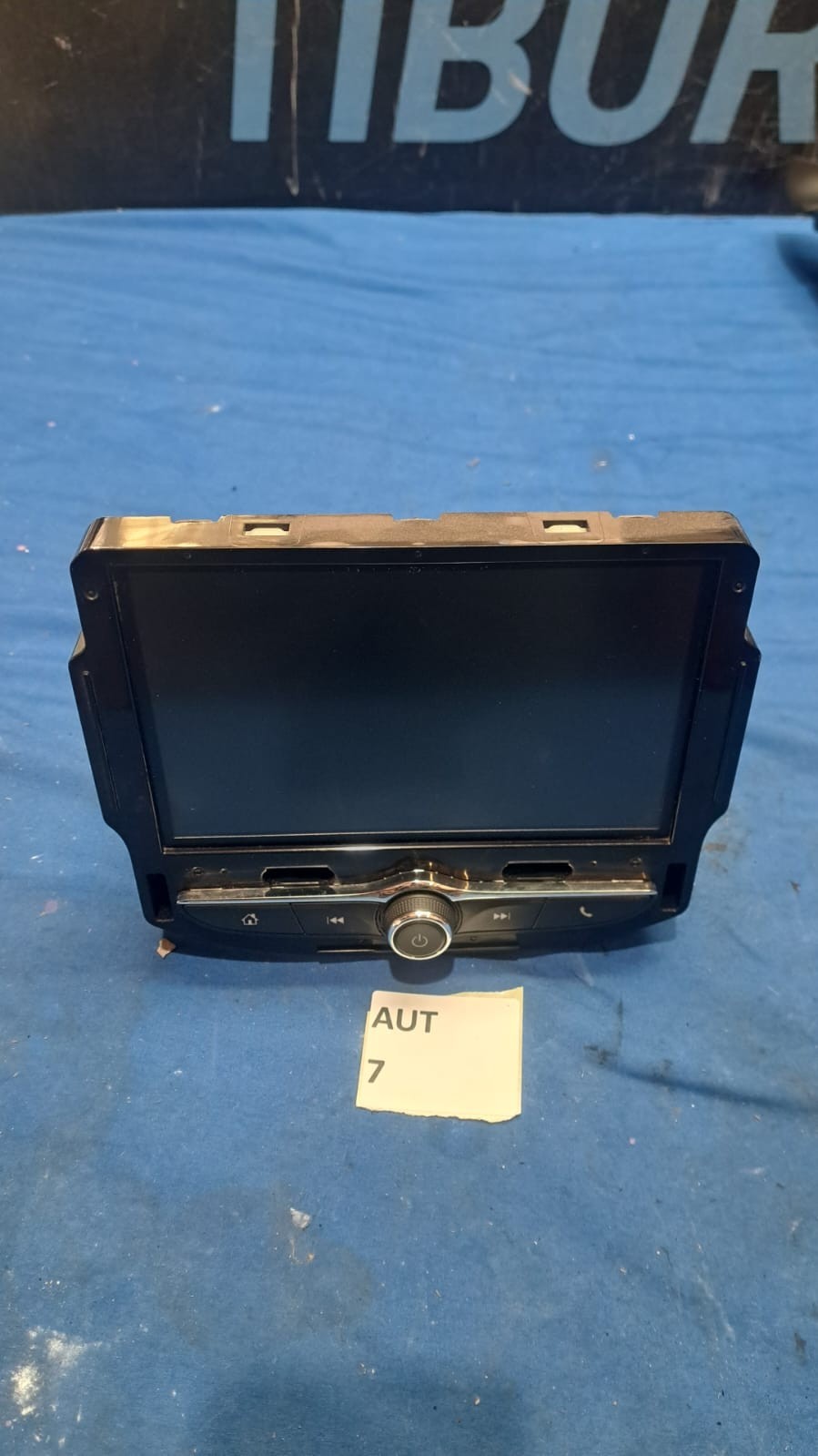 Aut 7 Autoradio monitor Opel Adam
