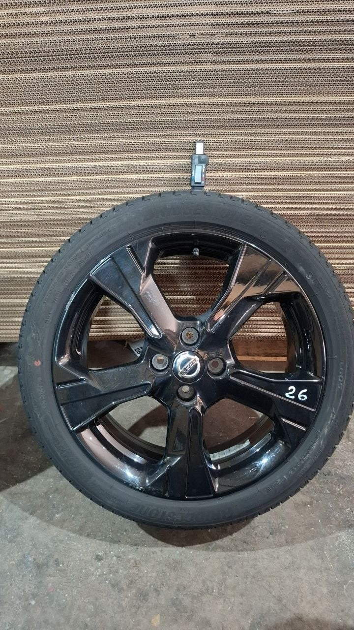 Cer 26 cerchi e gomme estive Bridgestone Nissan micra k14 205 45 r17 con sensori