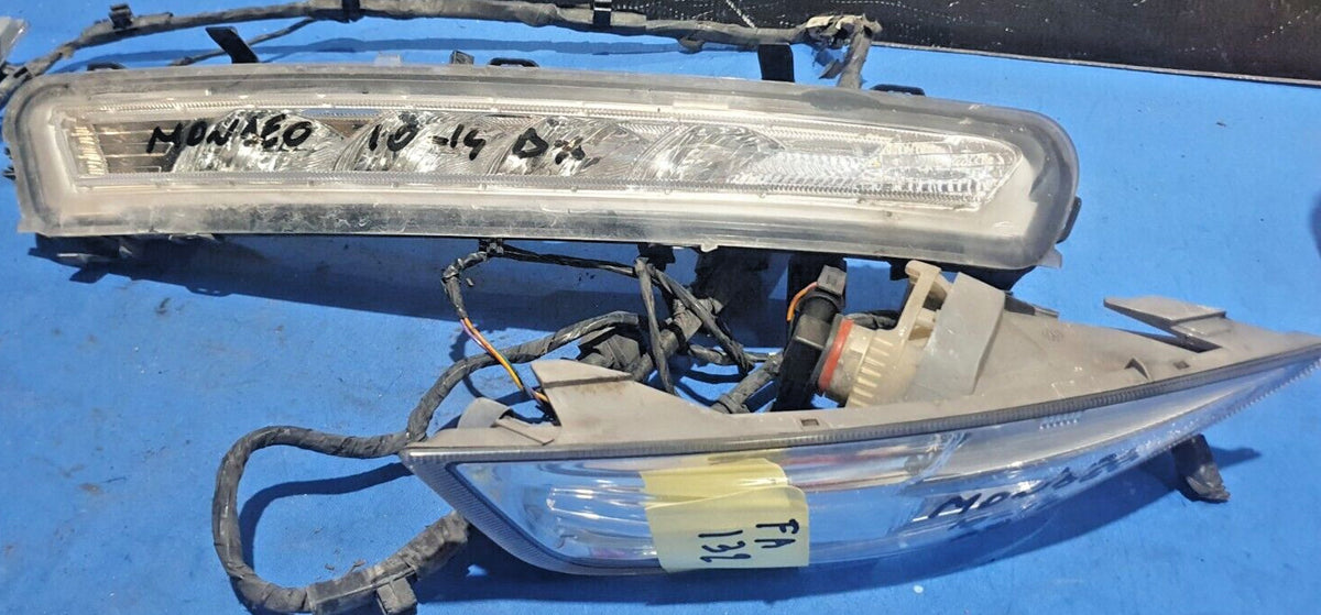 Freccia e fendinebbia Anteriore destro Ford Mondeo 2010 - 2014