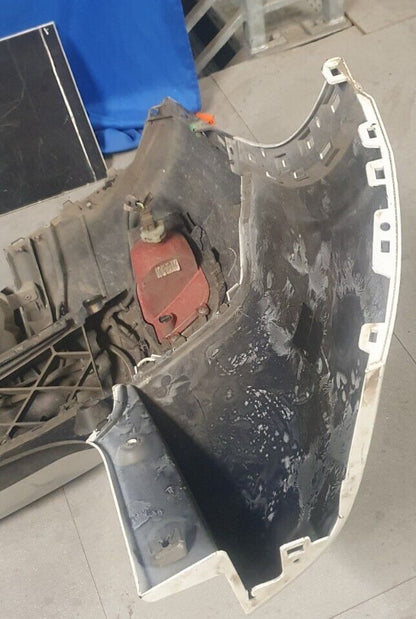 Paraurti posteriore Peugeot 2008 dal 2019 completo con sensori doppio diffusore