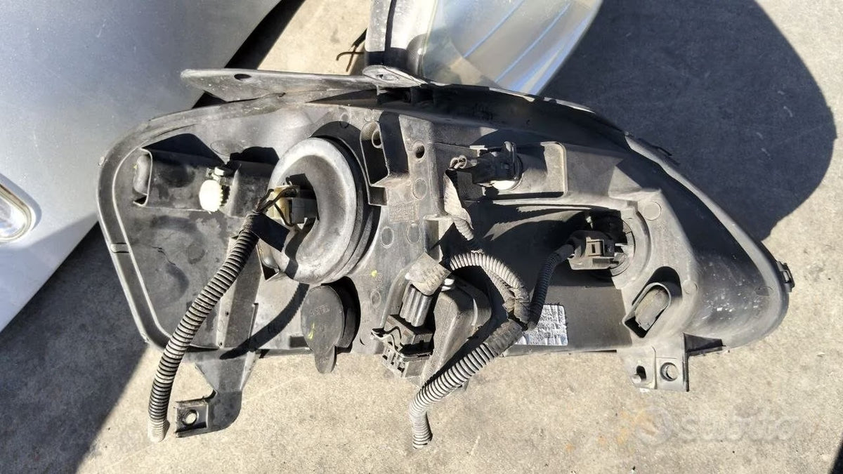 Muso completo musata Volkswagen Fox 1.4d 2005 in poi paraurti danneggiato