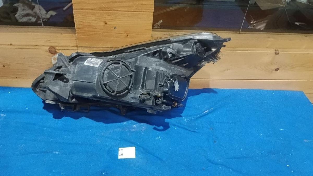 Fa 16 faro anteriore destro Opel Corsa d 2006 danneggiato vedi foto