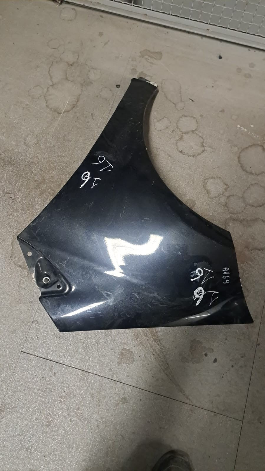 Par 16 Parafango anteriore sinistro Mercedes classe A 169 dal 2004 in poi