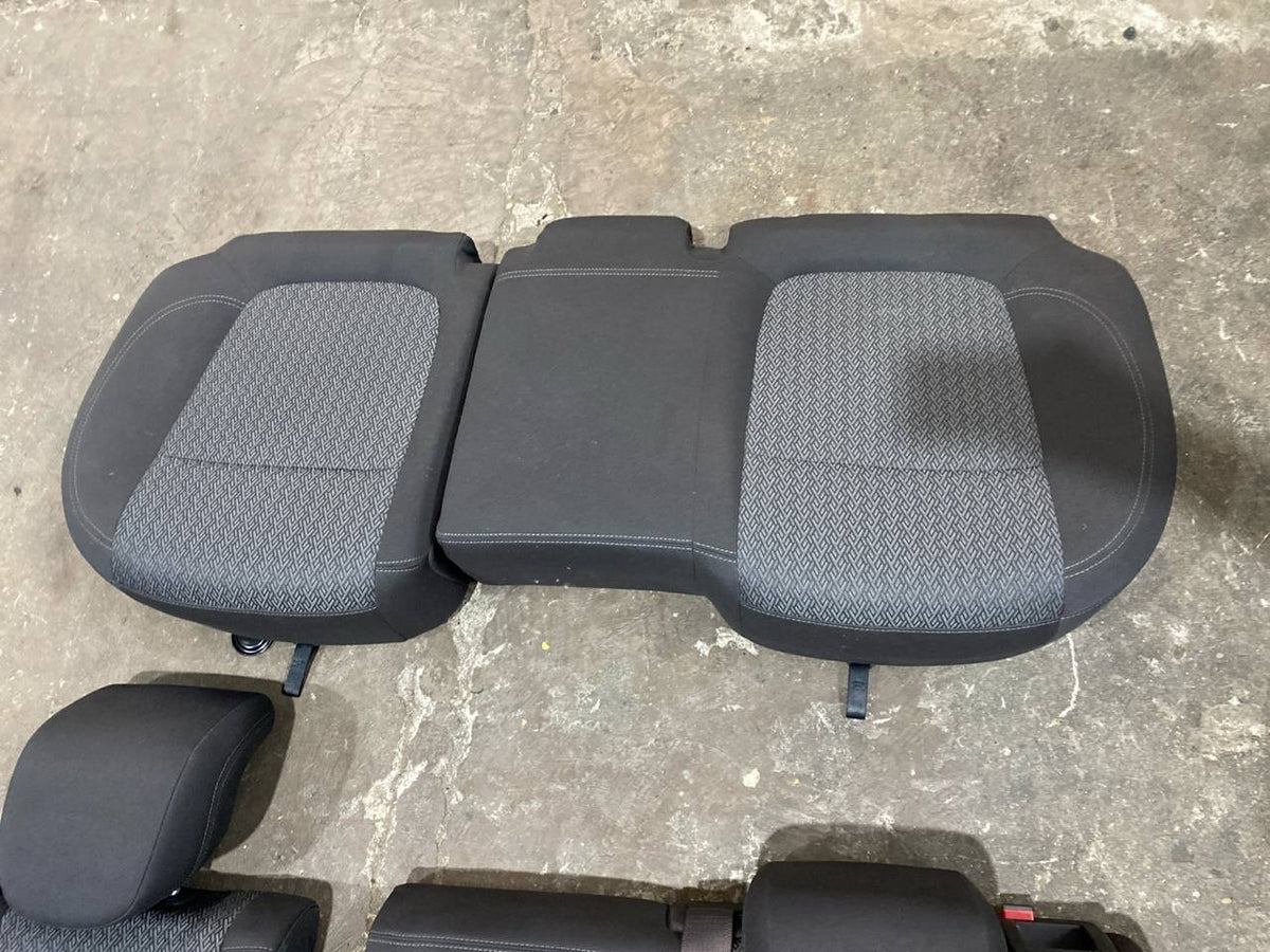 Tappezzeria Opel Mokka X dal 2016 in tessuto