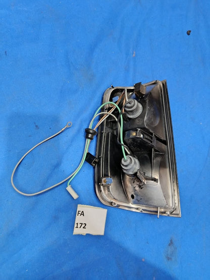 FA 172 -  Freccia anteriore nuova Volvo 240 260 sinistra 1974 1993