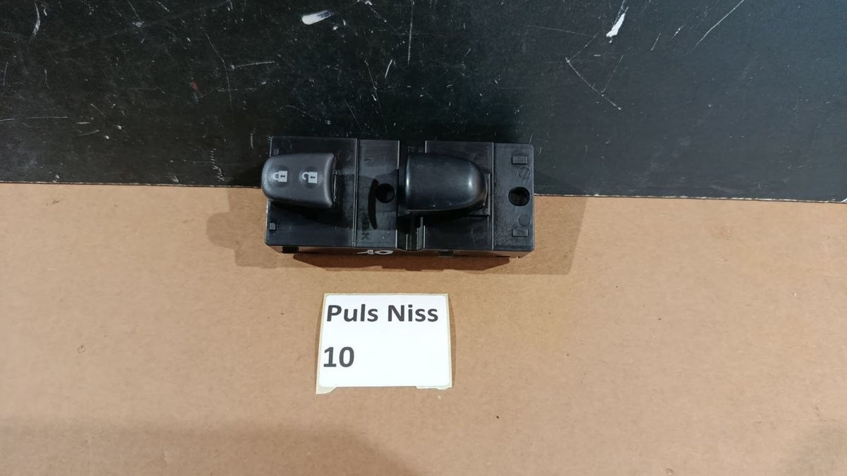 Puls Niss 10 - Pulsantiera Anteriore Destra Nissan Juke F15 2010 2019