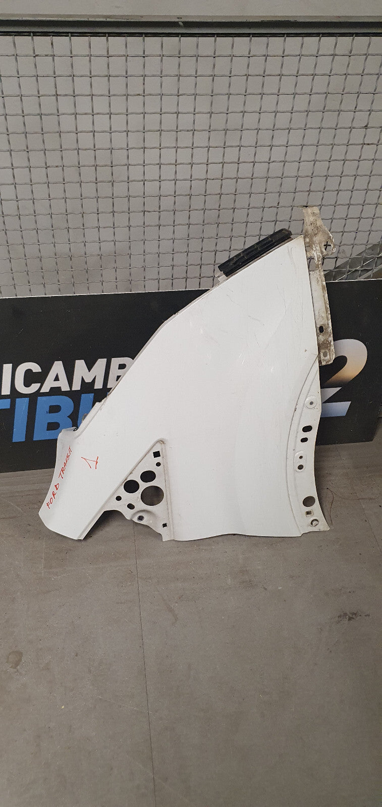Parafango anteriore destro Ford Transit 2015