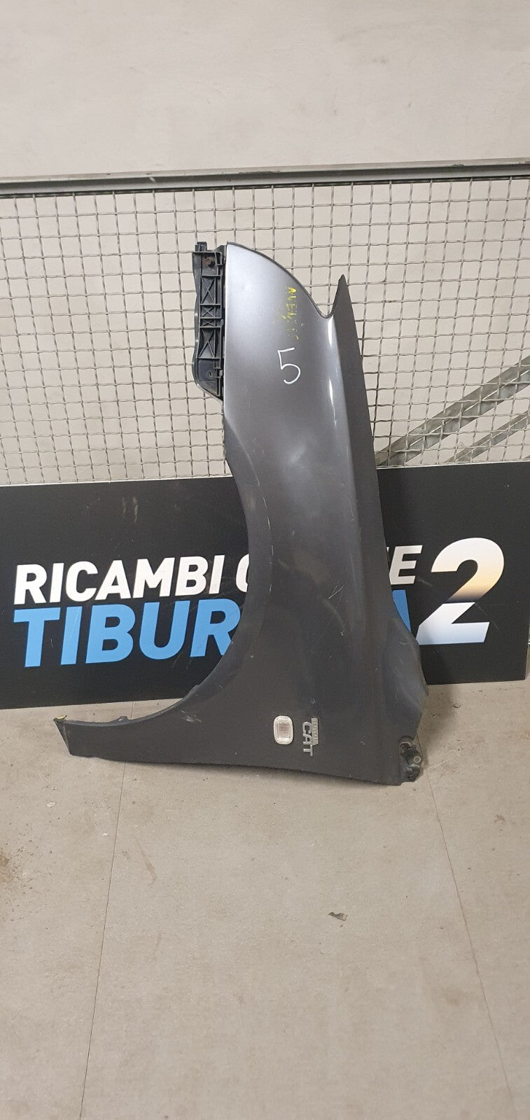 Parafango Anteriore Toyota Avensis sinistro dal 2006