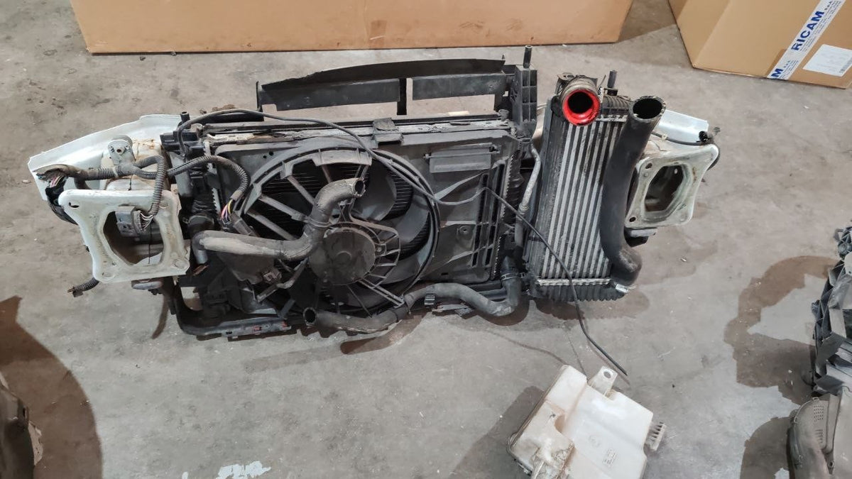 Muso completo musata Ford focus 1.6 diesel dal 2012 Fari normali