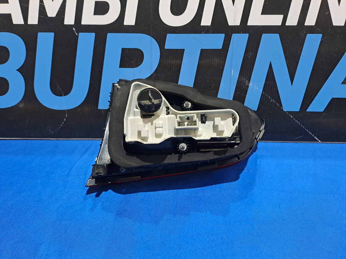 Fanale posteriore sinistro Volkswagen Golf 7 scuro VII 2012-2017 FVW 16