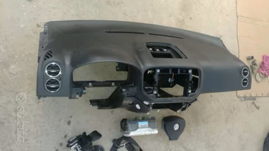 Cruscotto con moduli Volkswagen golf 5 plus 2005