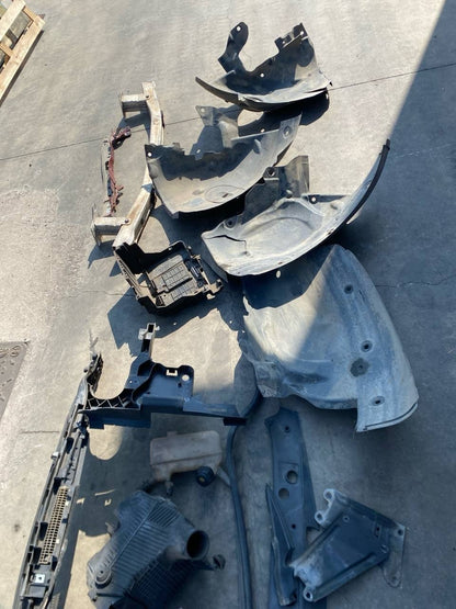 Muso completo musata Renault Megane dal 2002 1.5D parafango destro con difetto