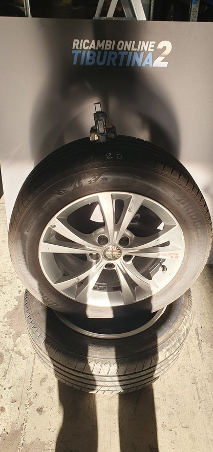 Cerchi e gomme 4 cerchi per Alfa Romeo Giulietta r16 con gomme