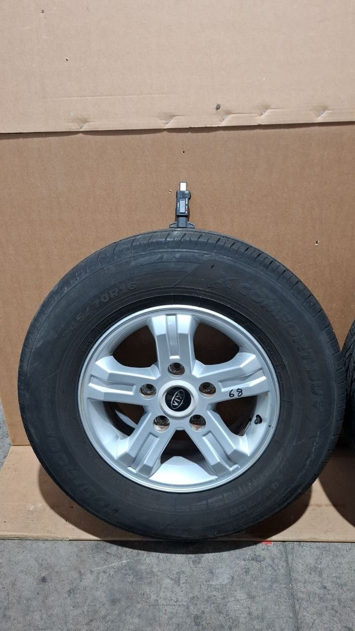 68 cerchi e gomme M+S kia sorento 245-70-16 tourador dot 3421 con 6,5mm