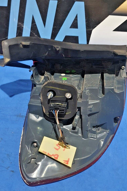 Fanale Posteriore destro Serie 5  e61 VETRO ROTTO