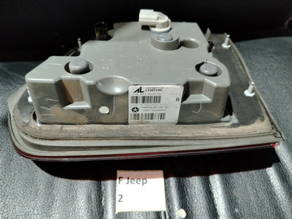 Fanale posteriore interno destro Jeep Grand Cherokee 2010 in poi Scheggiato