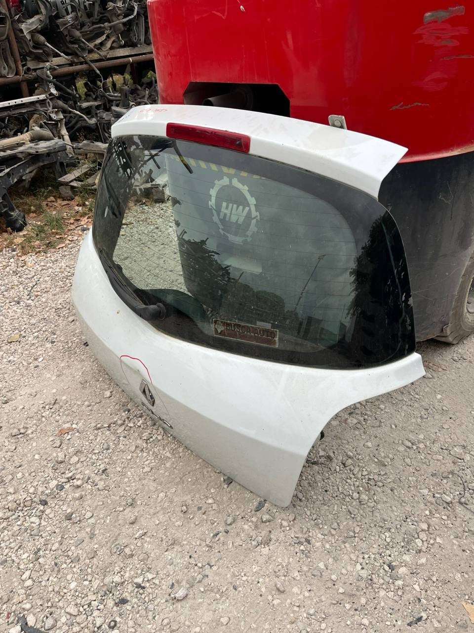 Portellone Renault Clio con difetto dal 2009 in poi