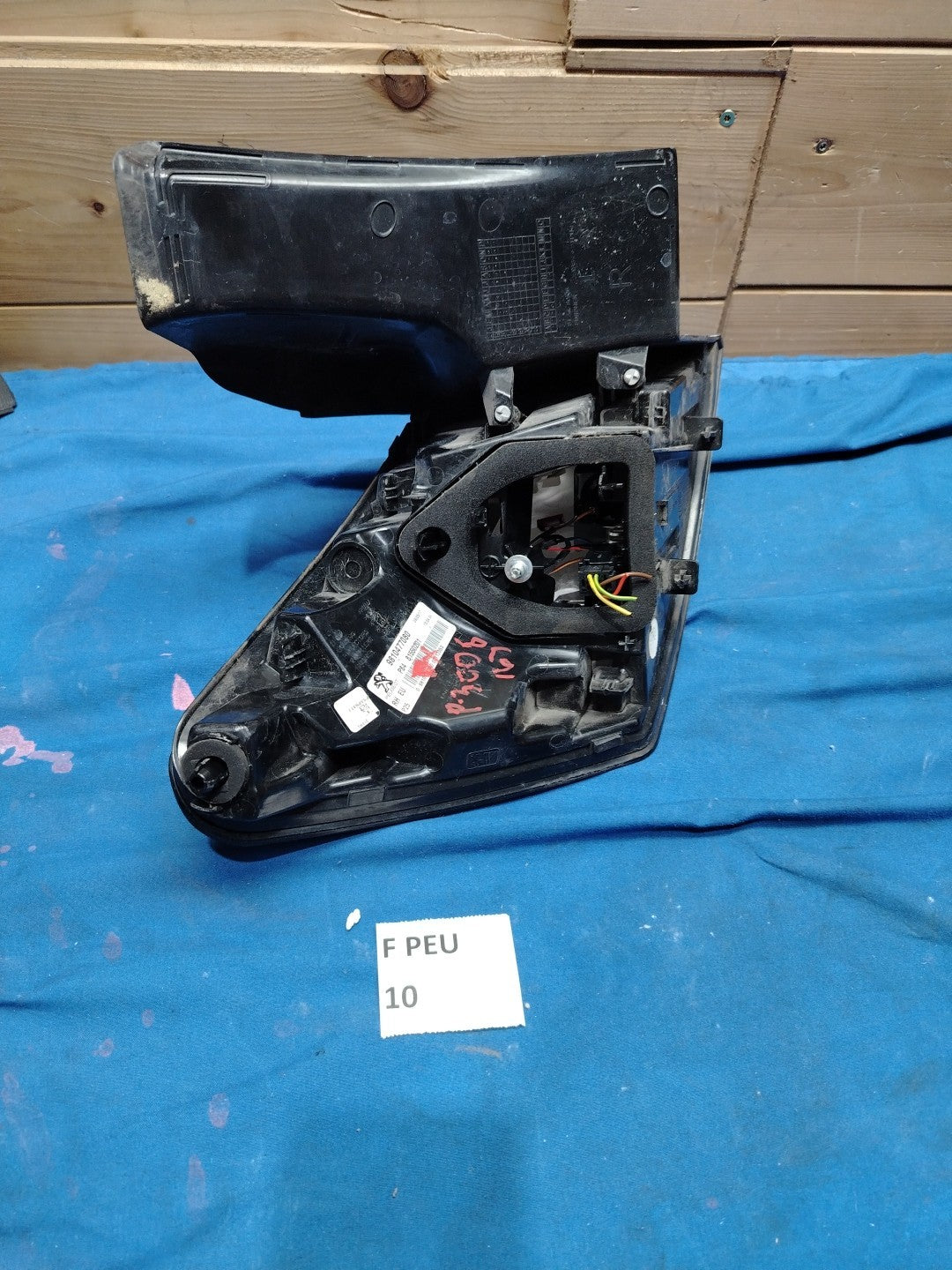 F Peu 10 - Fanale Posteriore destro Peugeot 3008 2016 in poi 9810477080