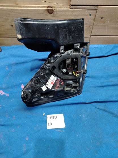 F Peu 10 - Fanale Posteriore destro Peugeot 3008 2016 in poi 9810477080