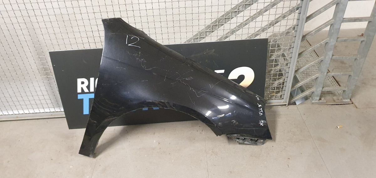 Par 12 - Parafango Anteriore Volkswagen Jetta destro dal 2010