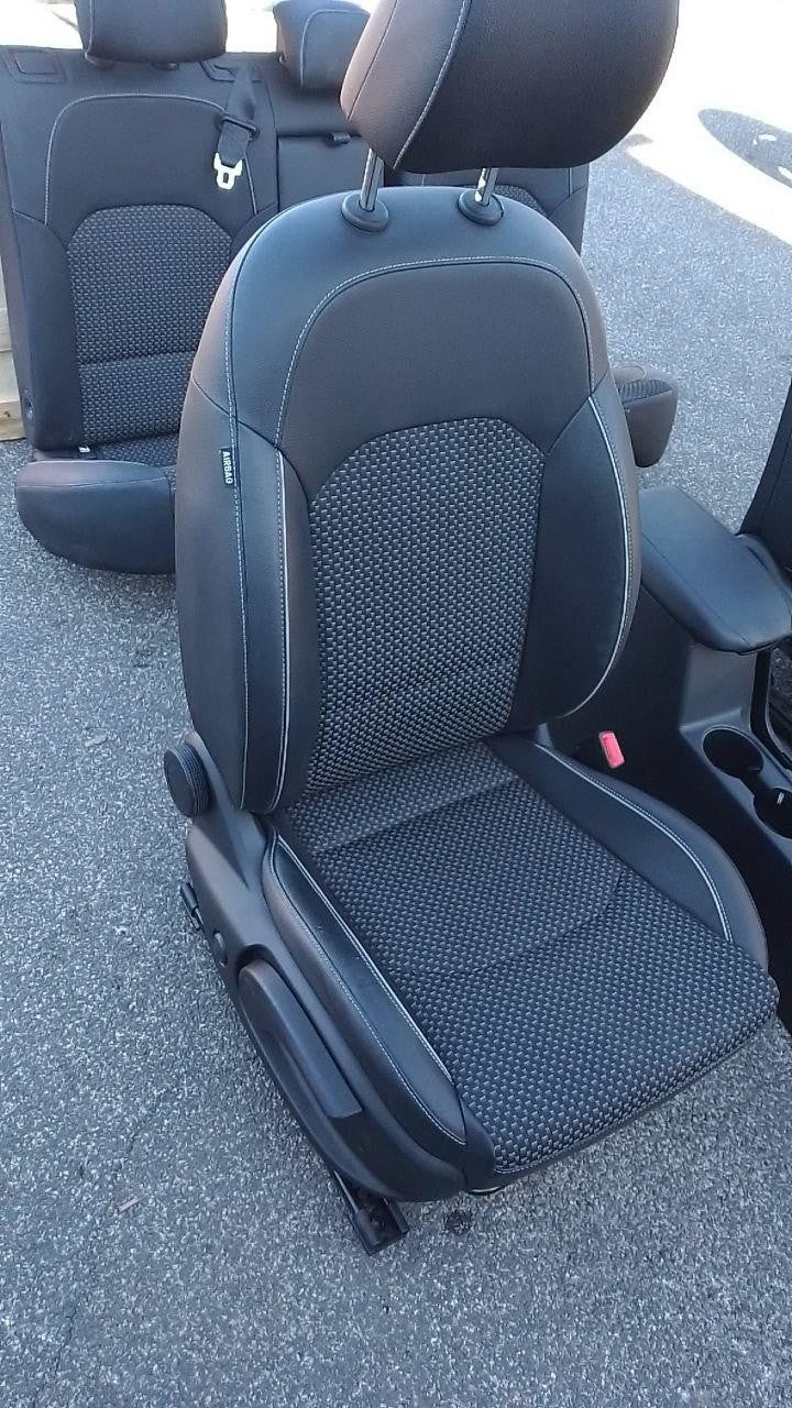 13 Tappezzeria Kia creed 2018 in poi in misto pelle e stoffa no airbag