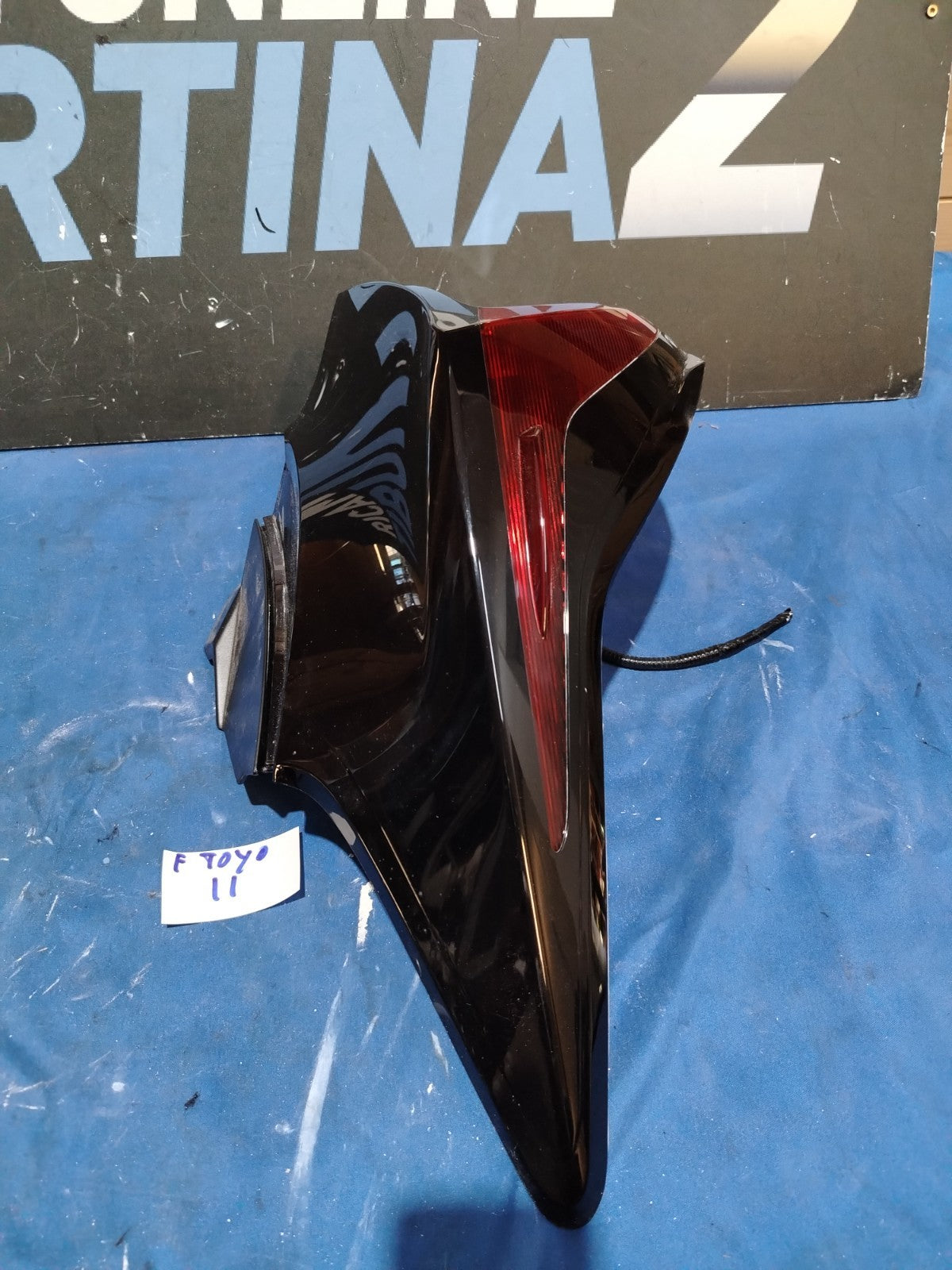 F Toyo 11 - Fanale posteriore stop Toyota Yaris Hybrid sinistro