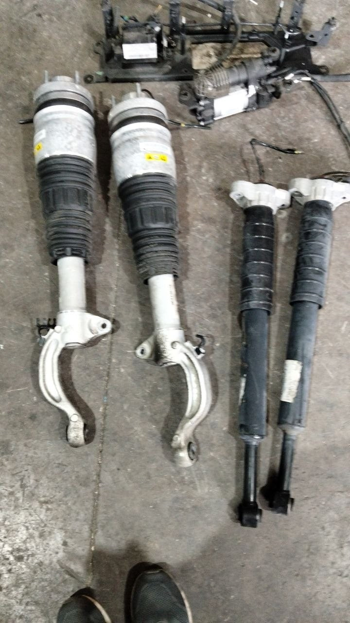 Kit ammortizzatori completo Maserati levante 3.0 diesel dal 2018