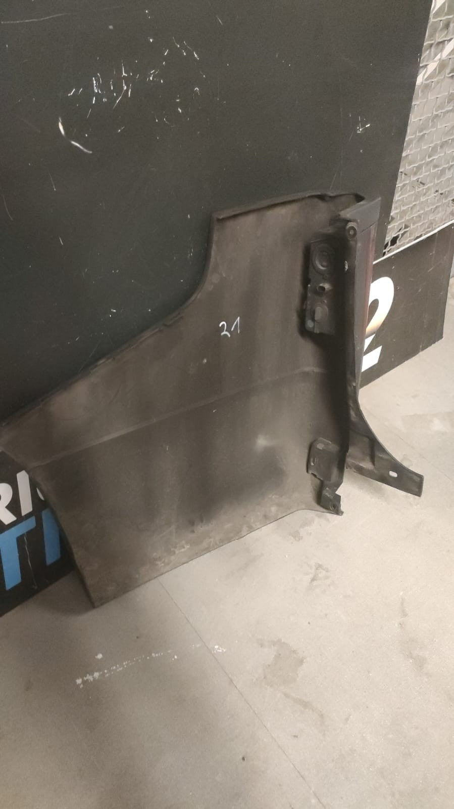 cantonale posteriore destro Opel Vivaro Renault trafic 2014 in poi can 21