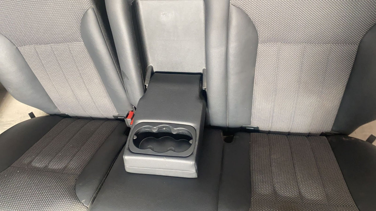 Tappezzeria Mercedes classe a W176 pelle laterale e stoffa al centro