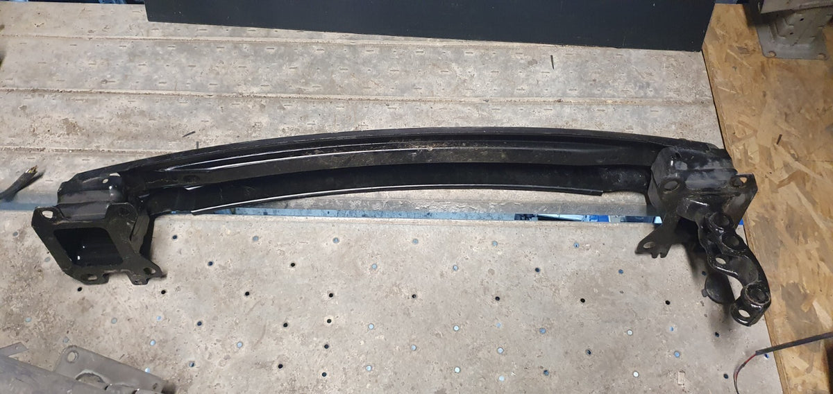 Traversa rinforzo paraurti posteriore Range Rover Velar