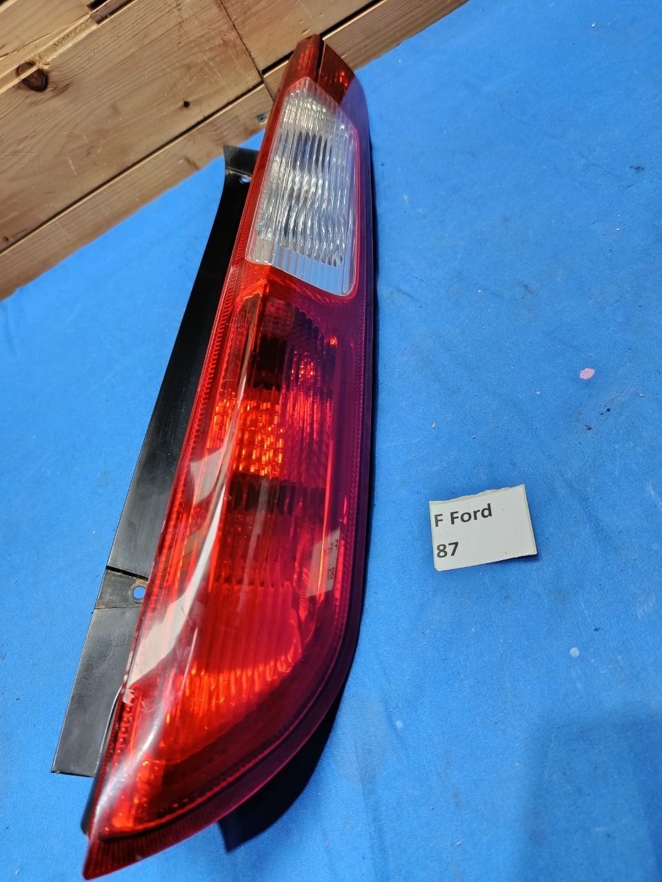 F Ford 87 - Fanale posteriore stop destro senza porta lampada Ford Focus Berlina