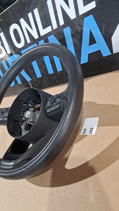 Vol 262 volante Toyota Yaris originale dal 2020