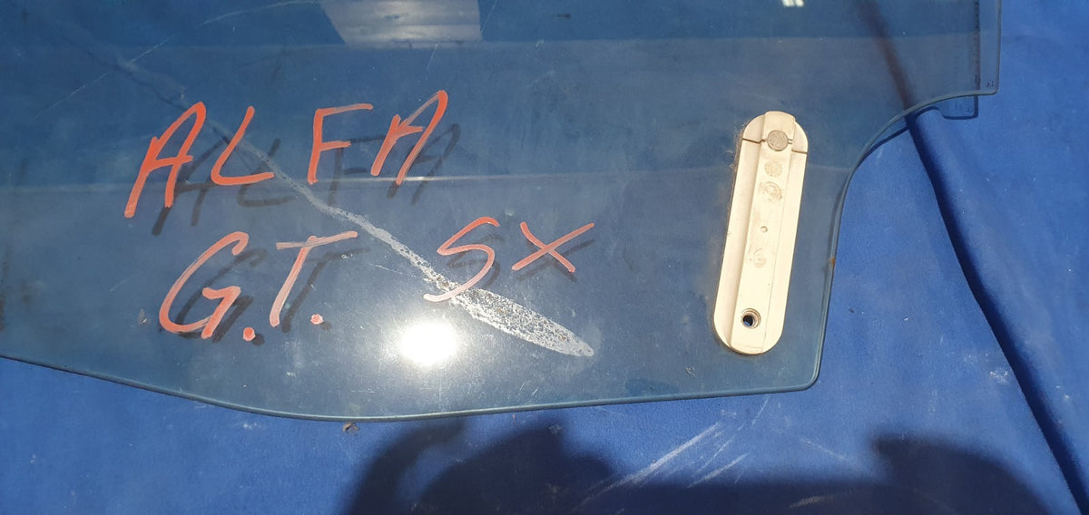 Fin 2 - Finestrino vetro scendente Alfa Romeo GT anteriore sinistro