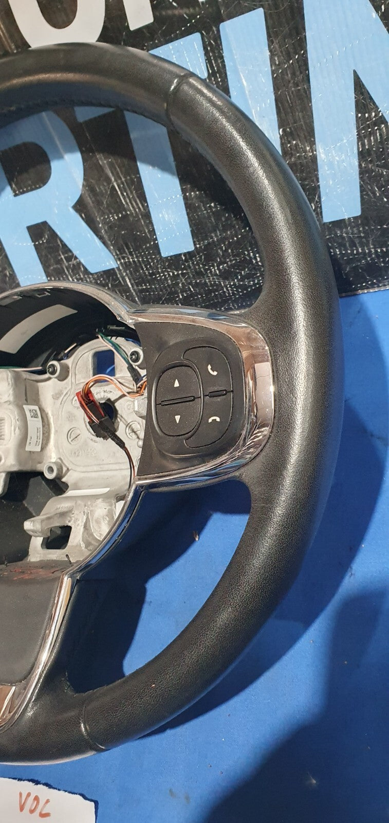 Vol  429 - Volante Fiat 500 dal 2016