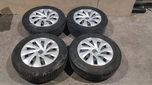 Cer 17 cerchi in ferro e gomme estive Volkswagen polo 2017 in poi 185 65 r15