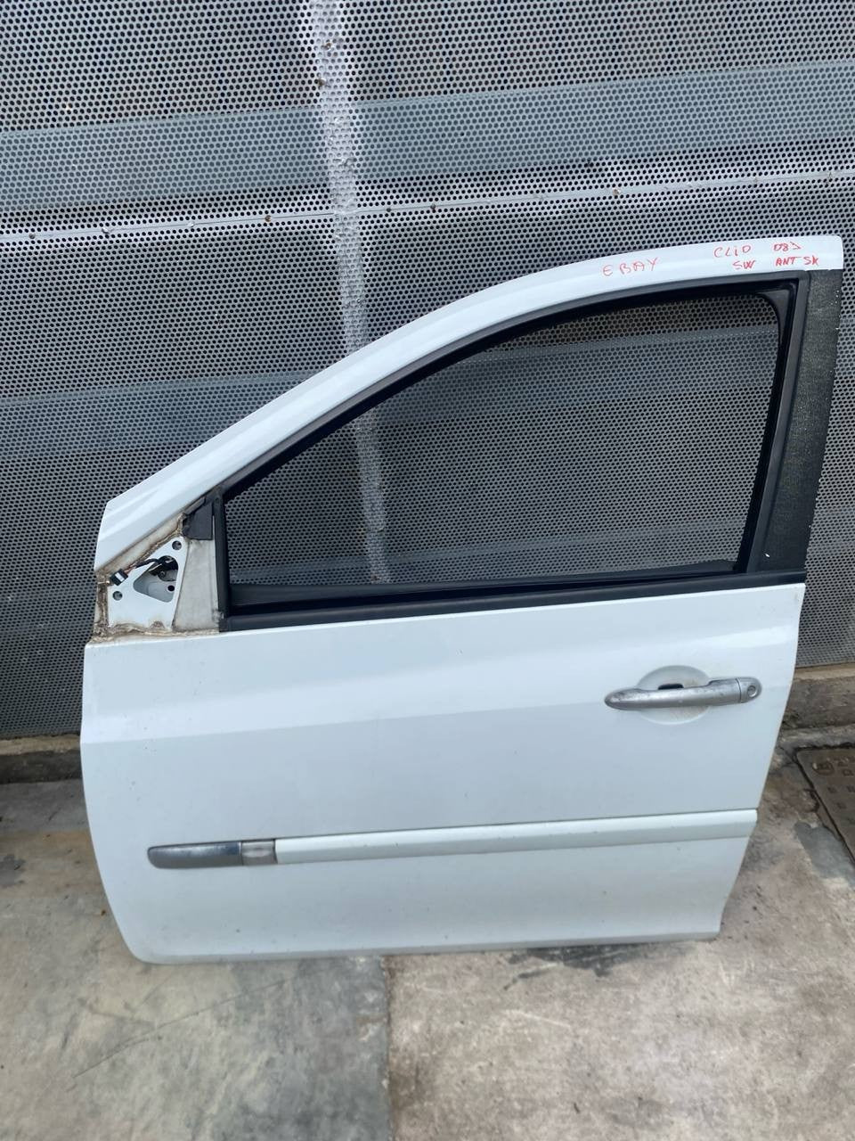 Porta anteriore sinistra Renault Clio dal 2008