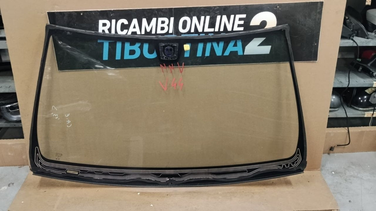 V44 parabrezza anteriore Mercedes classe e W213 2013 in poi con sensore usato