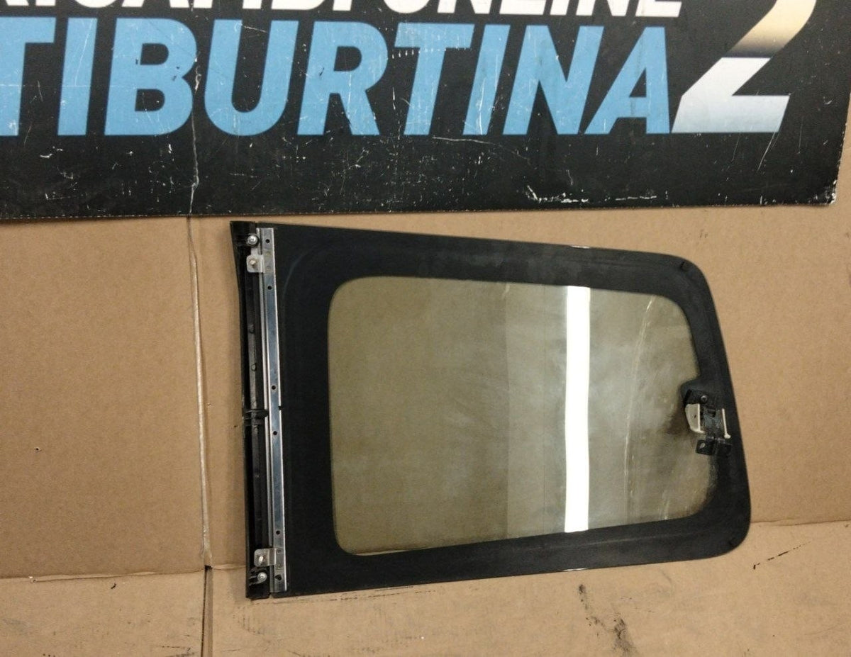 Fin201 vetro apribile posteriore destro Mitsubishi Pajero 5 porte 2007 in poi
