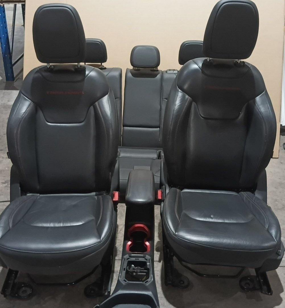 Tappezzeria Jeep Renegade trailhawk dal 2014 in pelle integrale