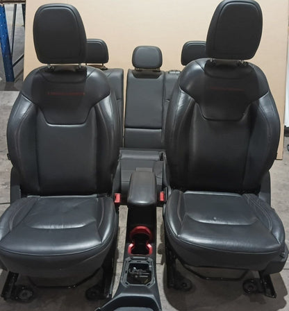 Tappezzeria Jeep Renegade trailhawk dal 2014 in pelle integrale